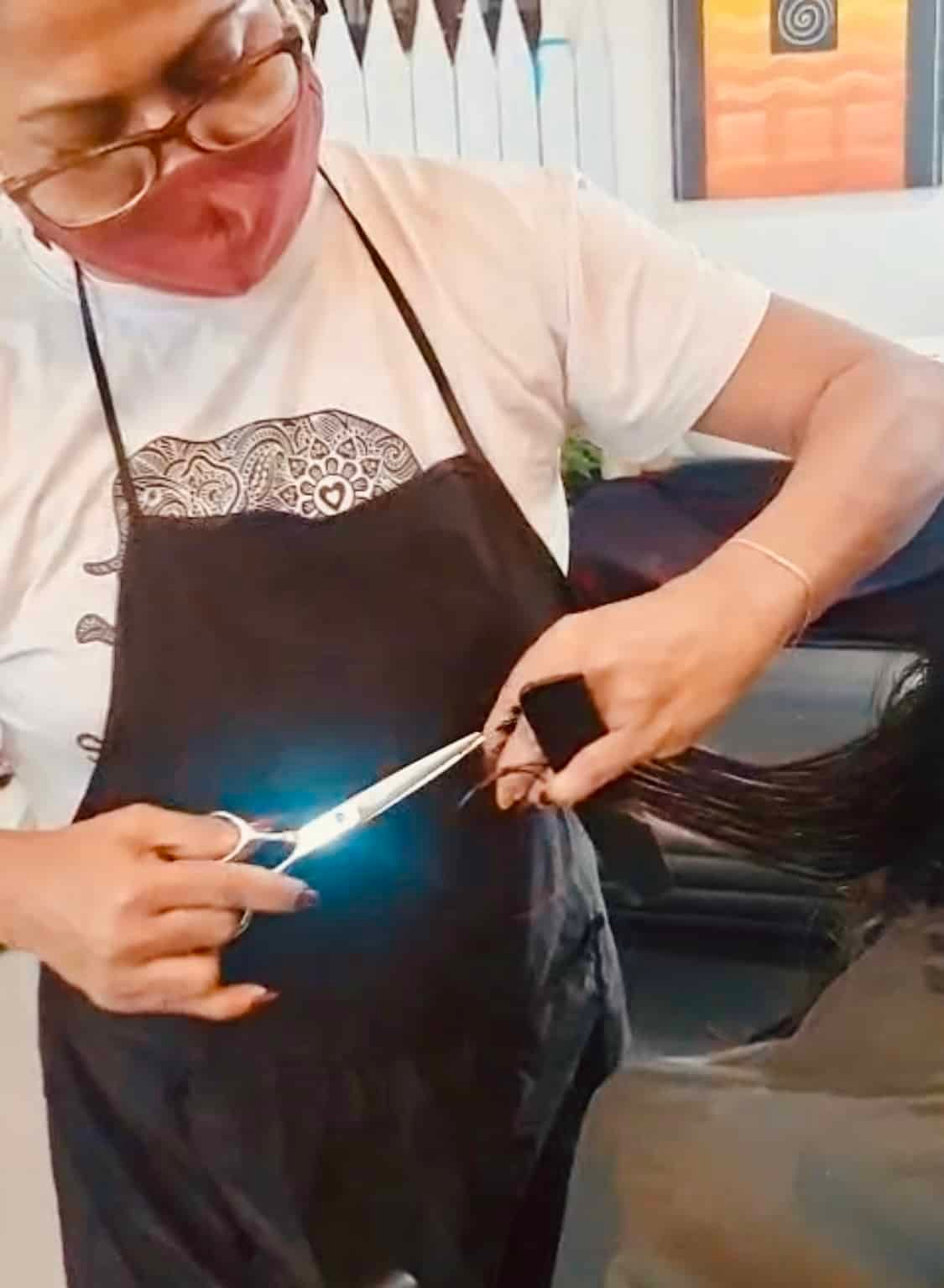 Hair Cutting ladies salon in Battaramulla